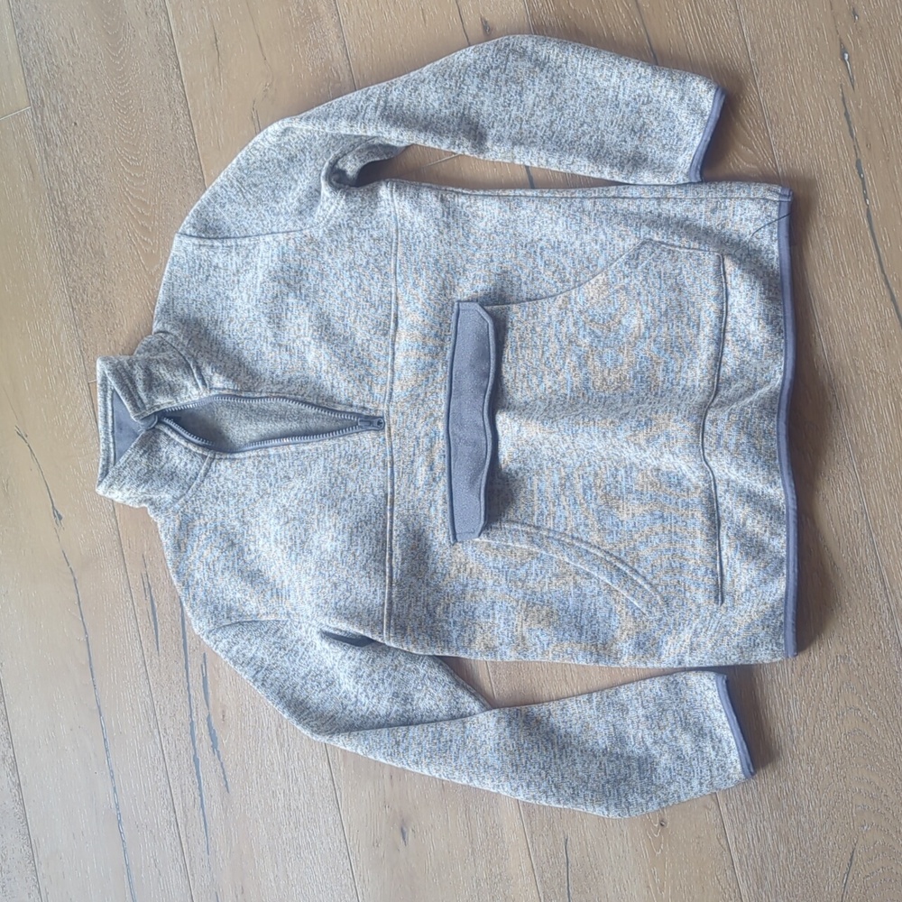 Like new quarter zip
